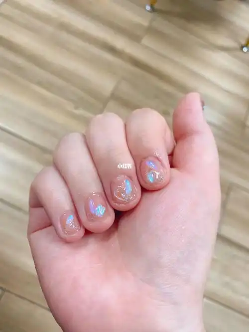 还是170块钱,总体来说价格很ok#美甲  #极光美甲  #短款美甲  #短胖