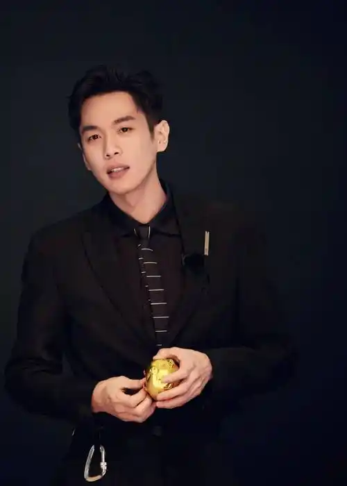 榜妹热线热巴戏份少张若昀救场胡一天综艺张小斐新电影段奥娟再出国