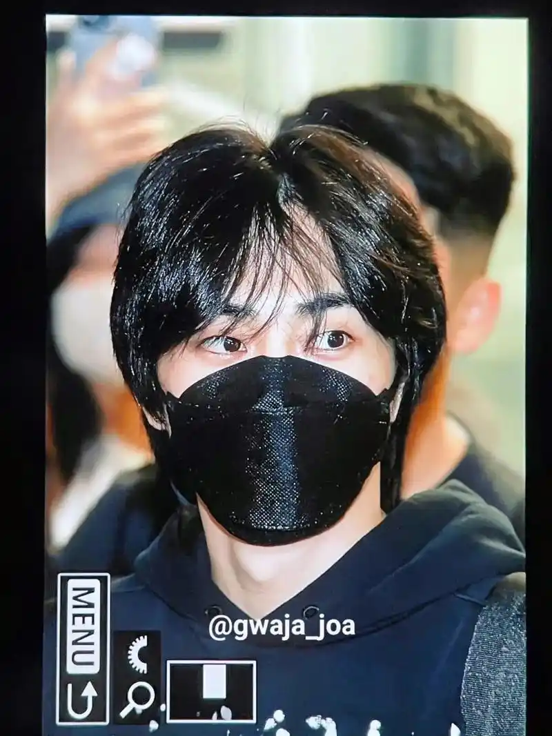 xiumin #金珉锡 我不想在隔着屏幕见到你 图源:微博 - 抖音