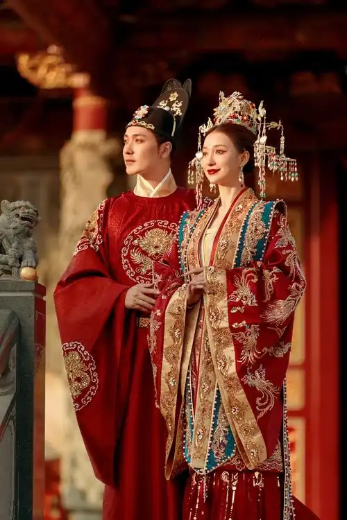 出租宋制汉服婚服2023新款凤冠霞帔男女全套中式婚礼结婚拖尾礼服