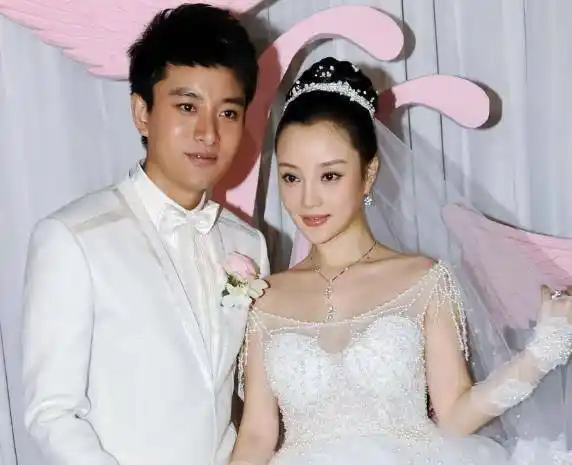 贾乃亮疑似有新女友,女人的错误在社会中很难翻身_深圳热线