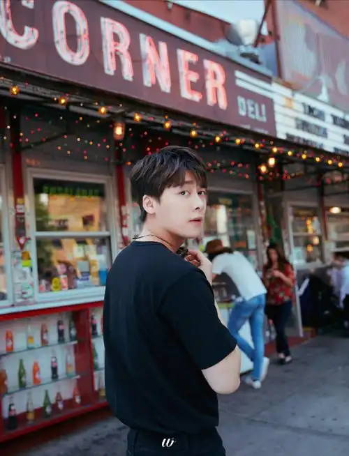 李易峰街拍大片part42017纽约时装周(170910-14 )#和me一起峰#vogue