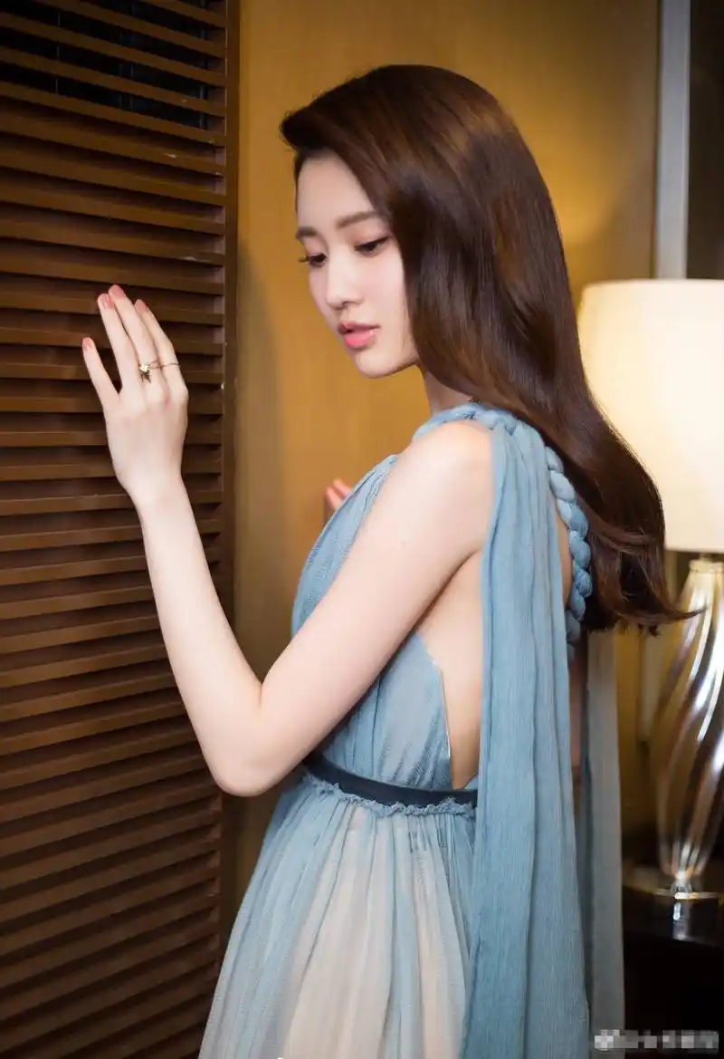 "谋女郎"张慧雯最美礼服合集