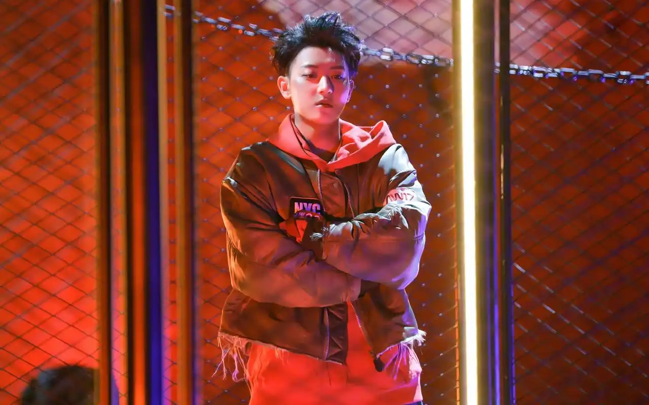 黄子韬《这就是街舞》帅气写真高清壁纸