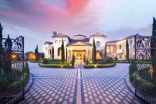 德克萨斯豪宅:宫廷一般的奢华庄园