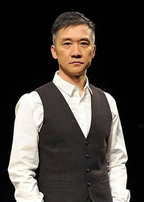 曾与佟大为"吵架",怒斥化妆的小鲜肉,黄志忠为何被骂劈腿柯蓝