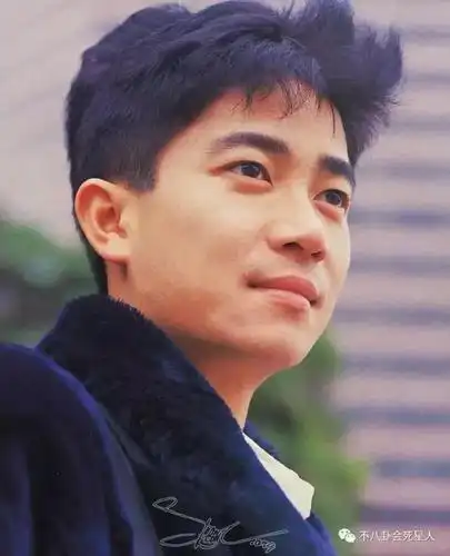 这位影响力非凡的获奖人就是陈百强.