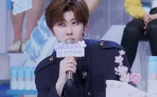 蔡徐坤询问刘雨昕是否进步时,谁注意许佳琪说了啥?说到点子上了_训练