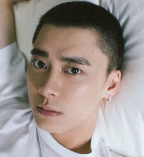 寸头男星大比拼:李易峰帅气,杨洋颠覆,易烊千玺让人惊喜