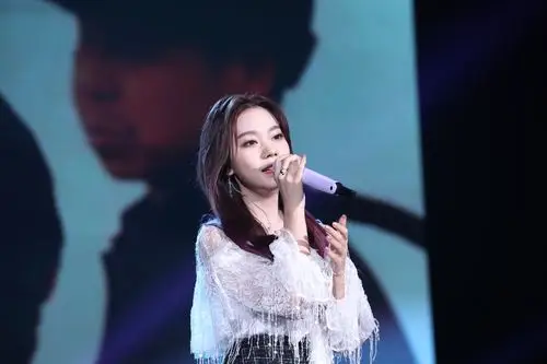 火箭少女101-张紫宁演唱《半夏的纪念》