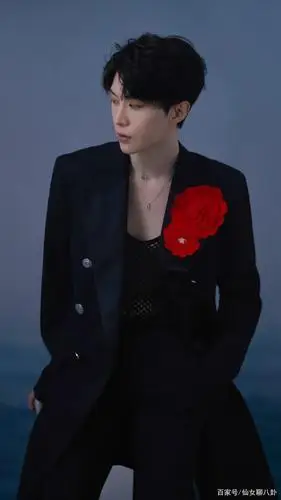 范丞丞清新照片来袭,点击收获壁纸