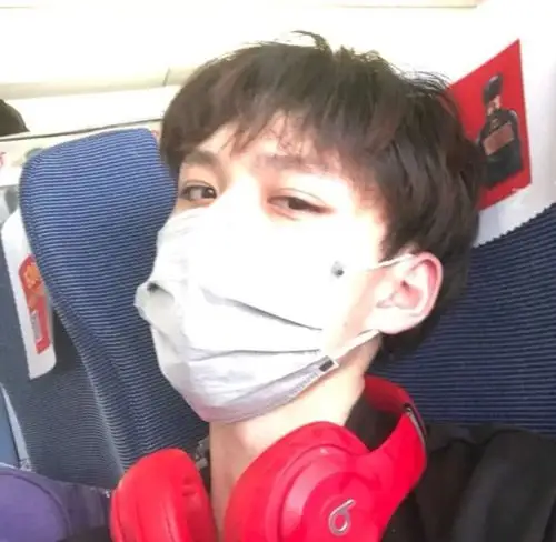 qq头像大全66张戴口罩帅气男生头像