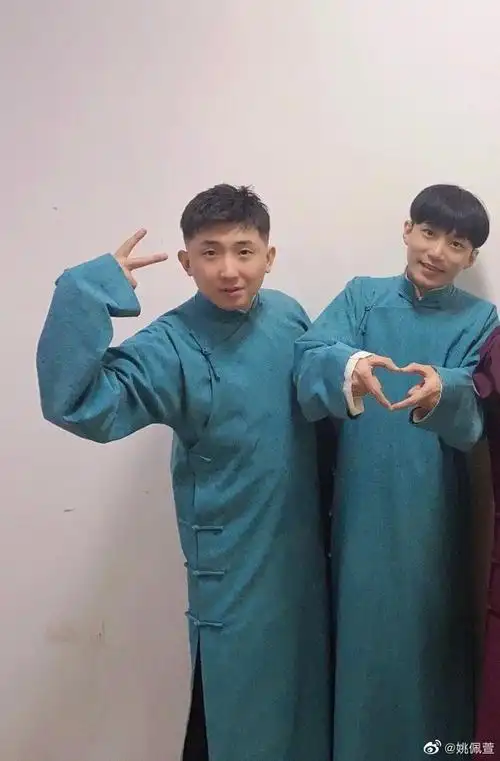 尚九熙[超话]##何九华[超话]# 绝美合照! 来自姚佩萱 - 微博