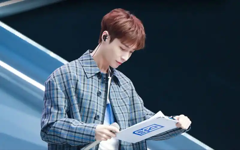 [张艺兴|青春有你]听说两个月太短了,写不出一篇词,那就看看pd的生活