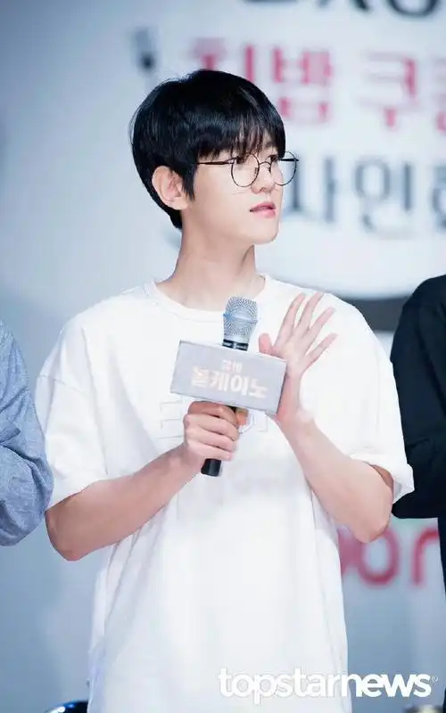 边伯贤#永远爱这一组清纯黑发