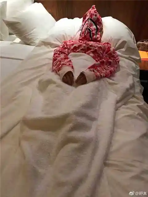 舒淇半夜蒙着衣服睡觉背后的原因让人心疼