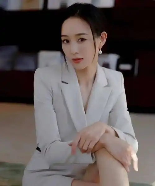 "学霸vs美人",41岁的她还是个演技派,自律的人生更抬咖加魅力_张钧甯