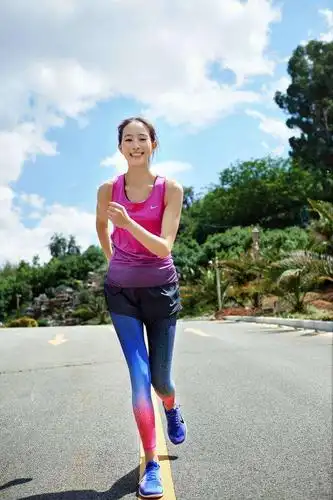 "氧气少女"也爱运动 张钧甯坚持跑步11年_手机搜狐网