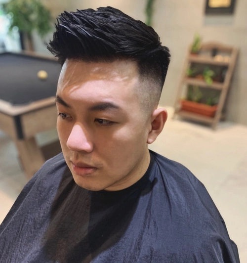 "脸胖"的男士别乱剪发型了,建议留这4款清爽短发,显瘦还帅气