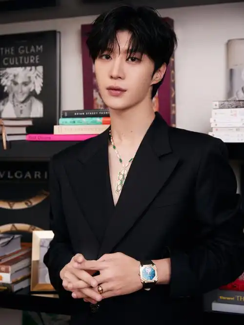 范丞丞狼尾造型