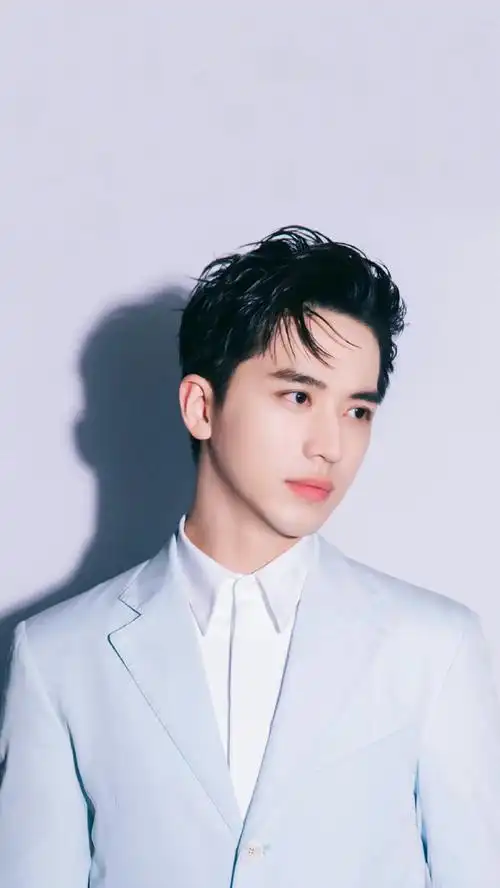 许魏洲1020生日快乐