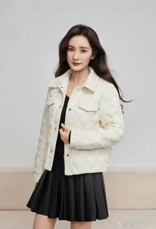 还在纠结夏日穿搭?杨幂带你走进早秋换季穿搭,学会幂式穿搭!