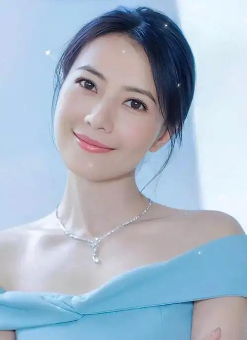 在娱乐圈中,高圆圆的美貌是大众所公认的.