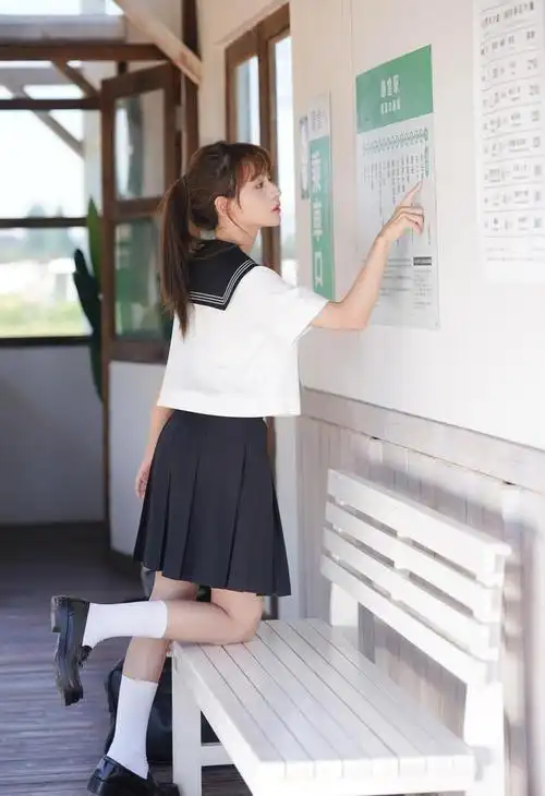 女生穿衣搭配技巧校园美女jk校服比拼