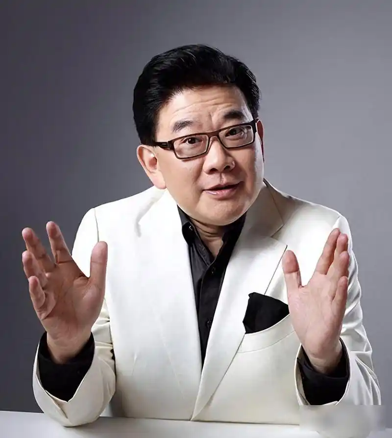 九转大肠受害者,上海第一主持人,为你揭秘曹可凡的双面人生