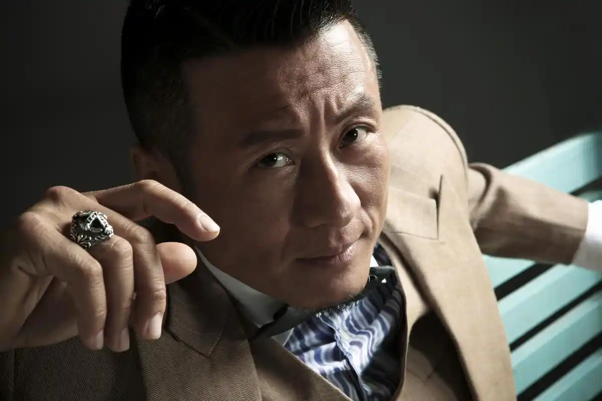 这个明星在最红的时候吸毒被抓,两次婚姻都被"出轨"毁掉