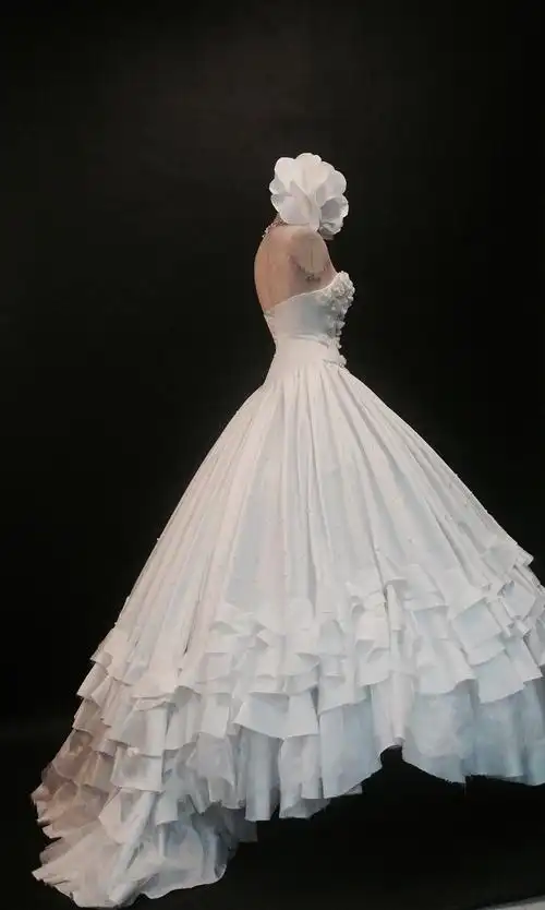 《幻》 服装立体剪裁