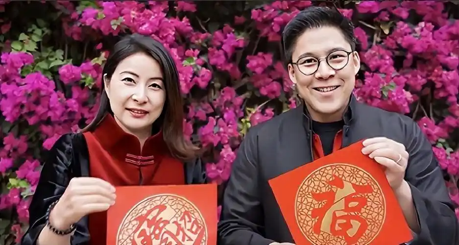 直到霍启刚当上局长,才明白霍家为何如此看重郭晶晶,还说是下嫁(图1)