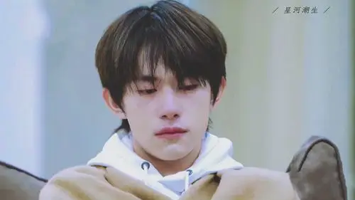 76易烊千玺·朋友请听好 "希望你健康快乐平… - 堆糖,美图壁纸兴趣