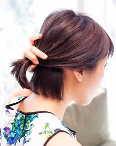 短发波波头怎么扎 简单内翻转30秒就搞定