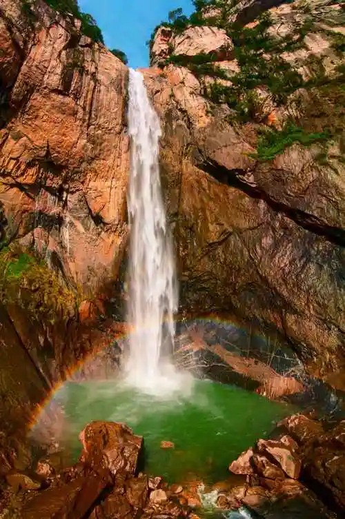 "走进南召"全国摄影大赛 涓涓秋水百尺潭(组照)