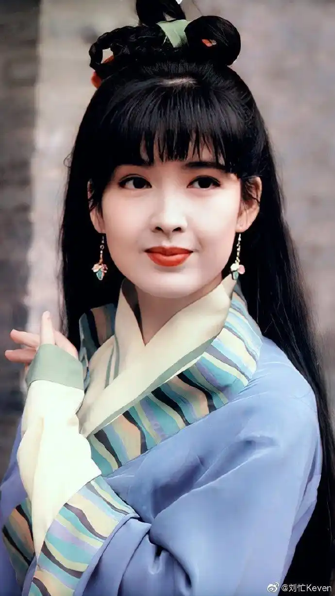 在家办公是种什么样的体验# 又有才又有颜的女神,超爱!