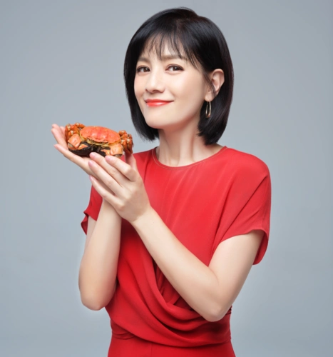 国民好妈妈胡可代言阳澄之王为优质美味的大闸蟹打call