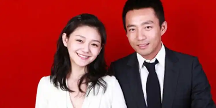 明星结婚证照片示范