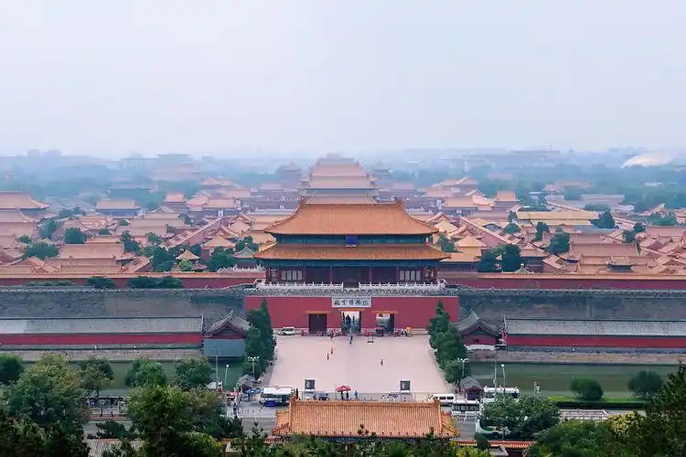 景山公园俯瞰故宫