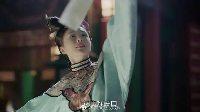 皇后娘娘竟然跳舞了,今晚#延禧攻略#中,皇后娘娘被魏璎珞"设计"换上