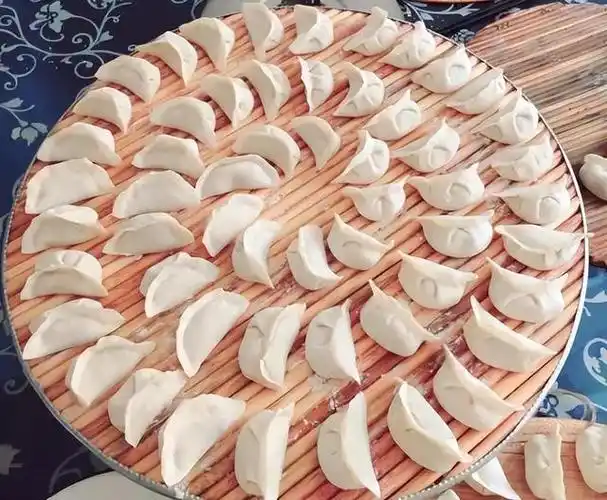 吃过很多地方的美食,唯一让我心心念念的食物可能就是饺子了,到北方吃