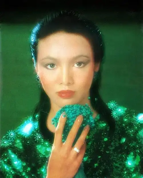 香港电影演员郑裕玲