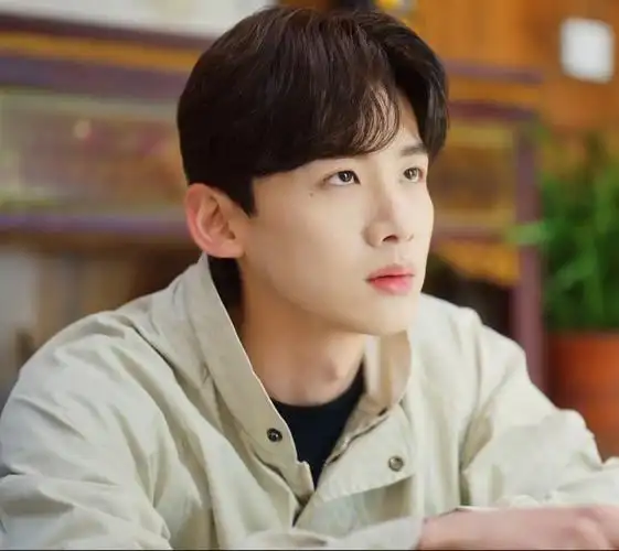 白敬亭我们的新时代因为有家