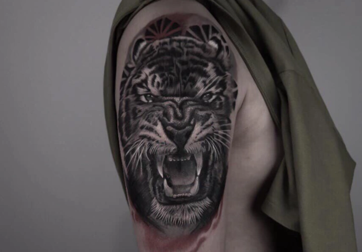 2020最新男生老虎写实纹身图集好看的老虎纹身图案4