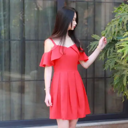 一袭红裙,今夏最美的开运红色单品