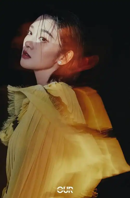 唐艺昕玩转秋日迷幻光影袁冰妍李晖带我们迎秋别夏