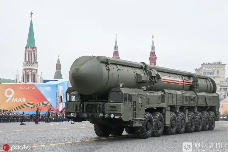 亚尔斯是一种俄罗斯战略导弹系统,装备有多个可独立定位的弹头的固体