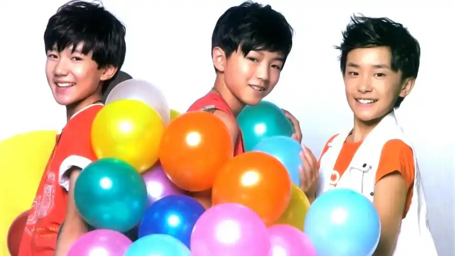 大陆明星:tfboys少年组合高清合照写真图片合集宽屏电脑桌面壁纸第一