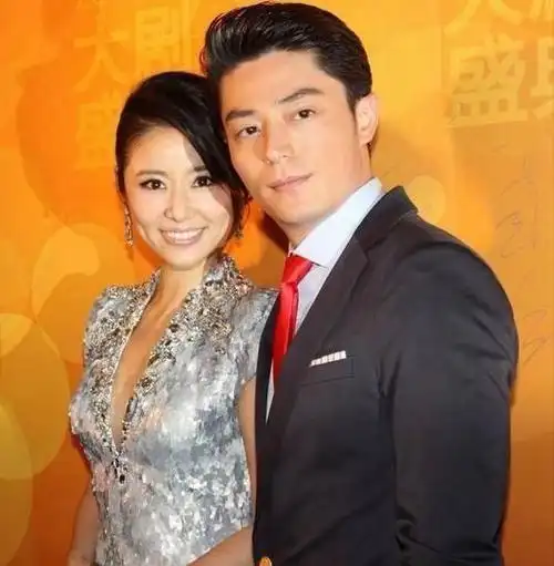 林心如说:"我感触最深的是,去年我摔伤了.