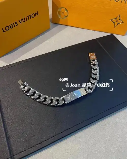 送男票333238363633383637373231古巴手链